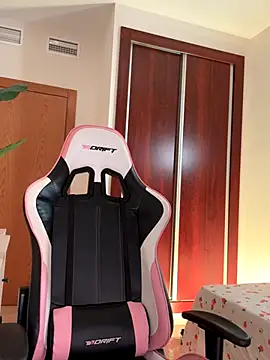 Adriennesexxx online show from November 2025 07:03:03 PM