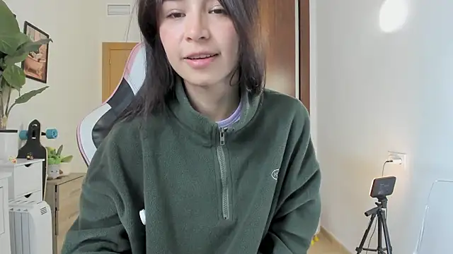 Adriennesexxx online show from February 2026 05:40:02 PM