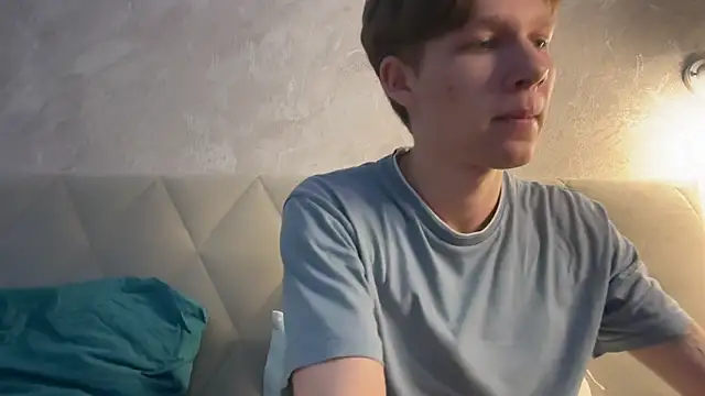 Snapshot of gay_boyss chatting on February 2025 06:15:02 PM gay boyss online show from February 2025 06:15:02 PM