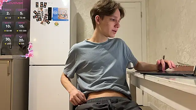 Snapshot of gay_boyss chatting on February 2025 05:26:02 PM gay boyss online show from February 2025 05:26:02 PM