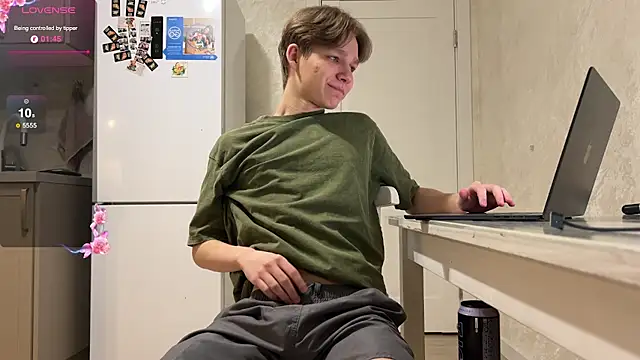 Snapshot of gay_boyss chatting on March 2025 05:38:01 PM gay boyss online show from March 2025 05:38:01 PM