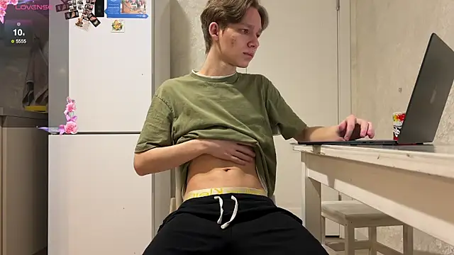 Snapshot of gay_boyss chatting on March 2025 05:22:02 PM gay boyss online show from March 2025 05:22:02 PM