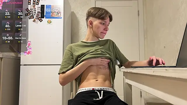 Snapshot of gay_boyss chatting on March 2025 05:43:02 PM gay boyss online show from March 2025 05:43:02 PM