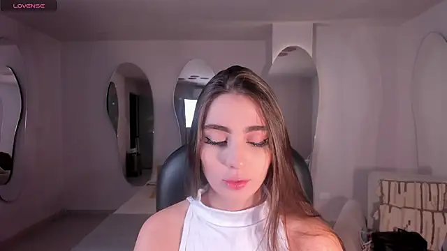 DolcieElliot online show from December 2024 12:04:01 PM