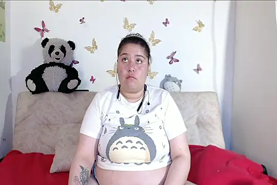 Snapshot of LennaTurnerr chatting on February 2026 05:19:02 PM LennaTurnerr online show from February 2026 05:19:02 PM