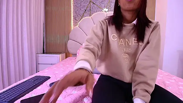 nata luna online show from November 2025 07:12:02 PM