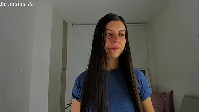 Nadiaa  online show from January 2025 03:54:02 AM