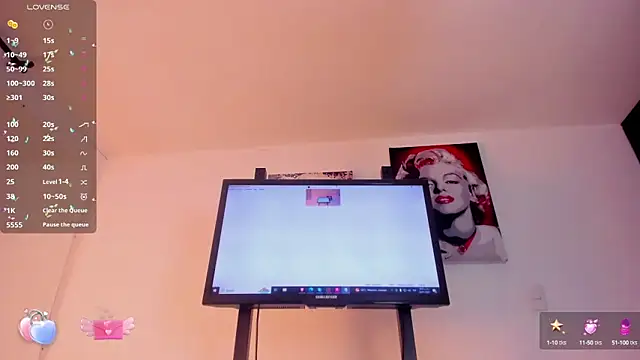 Snapshot of Vahiolet_smith chatting on January 2025 03:28:02 PM Vahiolet smith online show from January 2025 03:28:02 PM