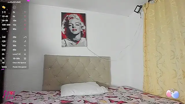 Snapshot of Vahiolet_smith chatting on September 2025 03:08:01 AM Vahiolet smith online show from September 2025 03:08:01 AM