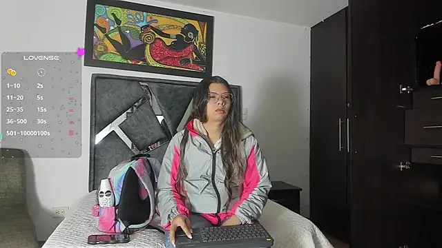 Snapshot of Vahiolet_smith chatting on October 2025 03:15:01 AM Vahiolet smith online show from October 2025 03:15:01 AM