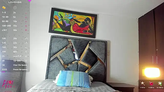 Snapshot of Vahiolet_smith chatting on October 2025 02:48:01 AM Vahiolet smith online show from October 2025 02:48:01 AM