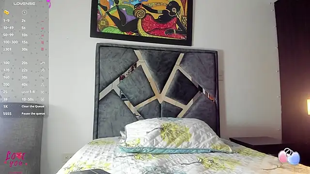 Snapshot of Vahiolet_smith chatting on November 2025 03:30:02 AM Vahiolet smith online show from November 2025 03:30:02 AM