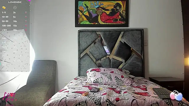 Snapshot of Vahiolet_smith chatting on November 2025 03:16:02 AM Vahiolet smith online show from November 2025 03:16:02 AM