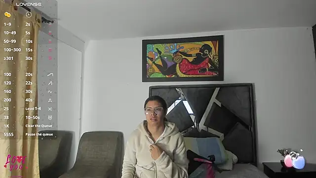 Snapshot of Vahiolet_smith chatting on November 2025 03:18:02 AM Vahiolet smith online show from November 2025 03:18:02 AM