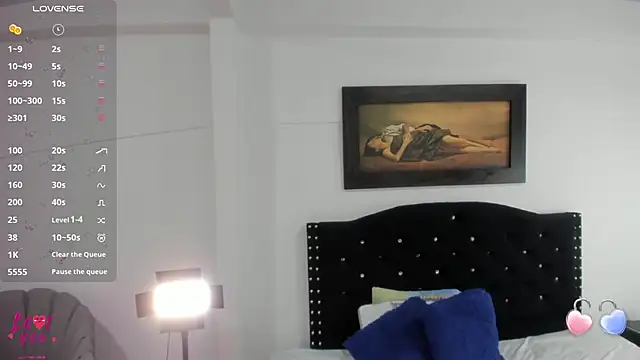 Snapshot of Vahiolet_smith chatting on November 2025 03:16:01 AM Vahiolet smith online show from November 2025 03:16:01 AM