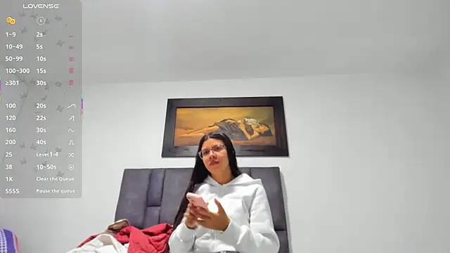 Snapshot of Vahiolet_smith chatting on July 2026 12:13:01 PM Vahiolet smith online show from July 2026 12:13:01 PM
