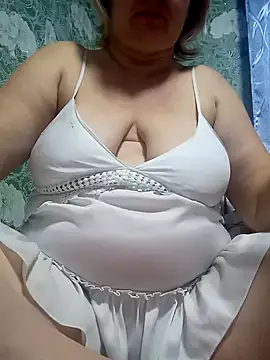 Ariel Flower online show from November 2025 11:27:01 PM