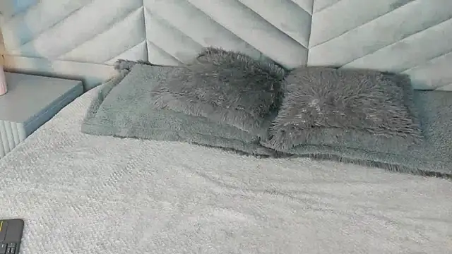 Snapshot of Ary_thompson__ chatting on December 2024 07:25:02 PM Ary thompson online show from December 2024 07:25:02 PM