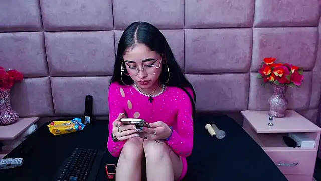 Snapshot of AnnySweett_ chatting on December 2024 04:00:01 PM AnnySweett online show from December 2024 04:00:01 PM