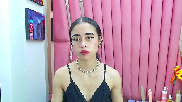 Snapshot of AnnySweett_ chatting on February 2025 01:53:02 PM AnnySweett online show from February 2025 01:53:02 PM