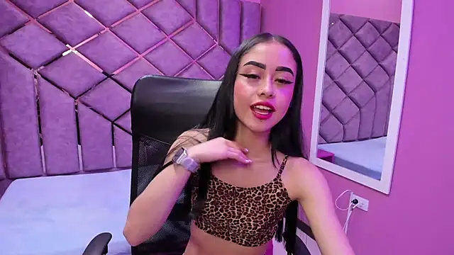 Snapshot of AnnySweett_ chatting on October 2025 02:18:02 PM AnnySweett online show from October 2025 02:18:02 PM