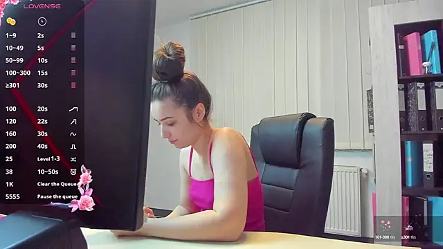 Snapshot of DaryaNew chatting on February 2025 06:12:01 PM DaryaNew online show from February 2025 06:12:01 PM