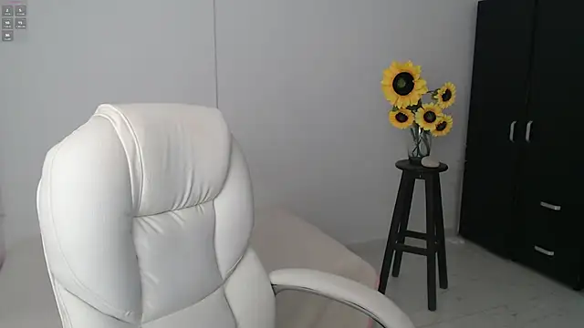 Ghada milf online show from March 2025 11:47:01 PM