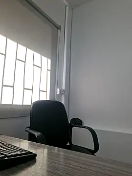 doctora-danna online show from September 2025 01:25:02 PM