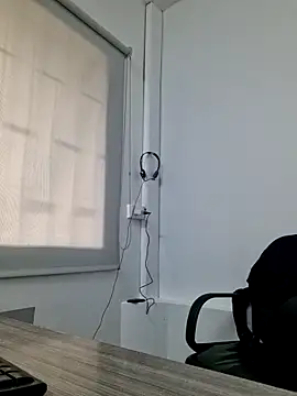 doctora-danna online show from November 2025 01:56:02 PM