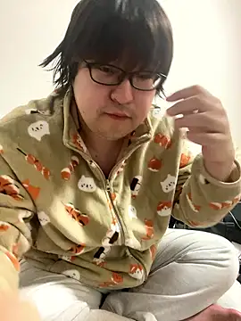 yuuki198912 online show from December 2025 06:42:02 AM