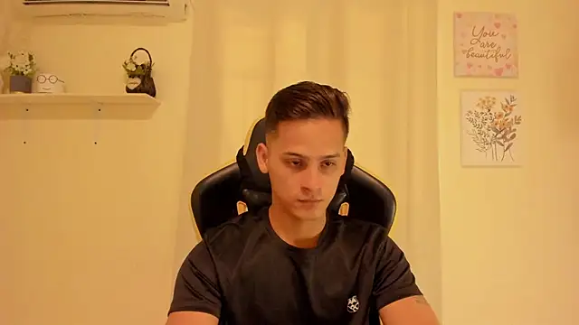 JANER 03 online show from May 2026 02:01:02 PM