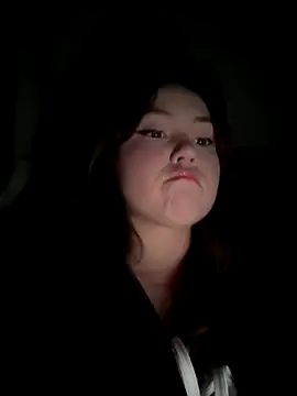 Peachy Dream online show from October 2025 06:05:02 PM