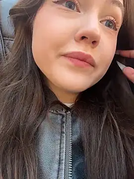 Peachy Dream online show from April 2026 04:11:02 PM