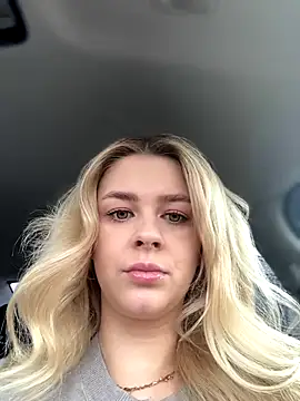 Snapshot of Love_Bri chatting on September 2025 10:07:02 AM Love Bri online show from September 2025 10:07:02 AM