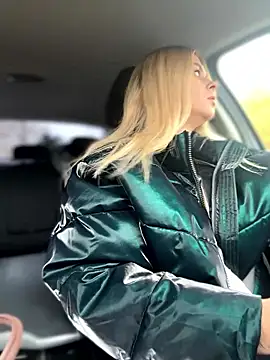 Snapshot of Love_Bri chatting on October 2025 10:03:02 AM Love Bri online show from October 2025 10:03:02 AM