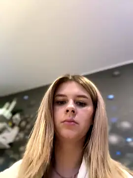 Snapshot of Love_Bri chatting on October 2025 09:21:01 AM Love Bri online show from October 2025 09:21:01 AM