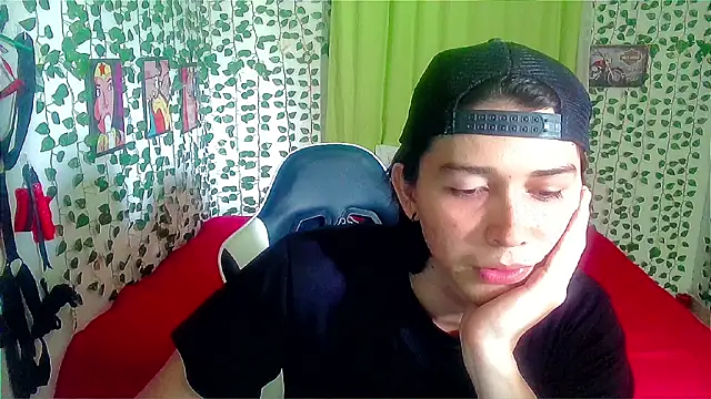 Snapshot of Andy_gray chatting on June 2026 05:04:01 PM Andy gray online show from June 2026 05:04:01 PM