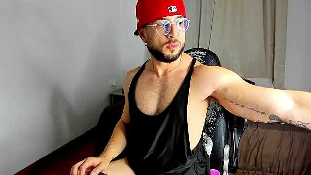 dafboy1 online show from October 2025 02:23:02 AM