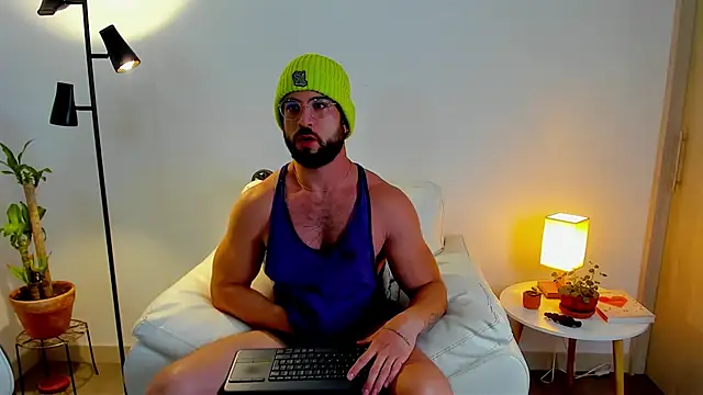 dafboy1 online show from February 2026 03:05:01 PM