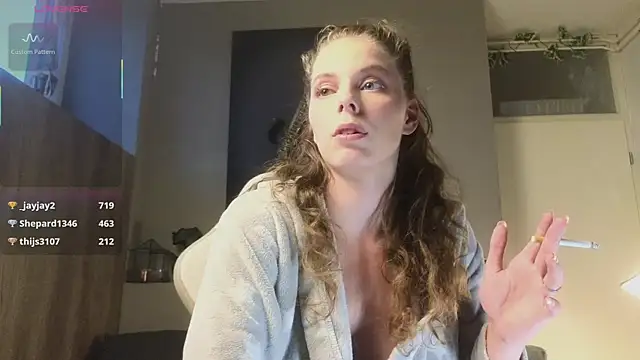 Snapshot of AyreenMoore chatting on July 2026 08:04:02 PM AyreenMoore online show from July 2026 08:04:02 PM
