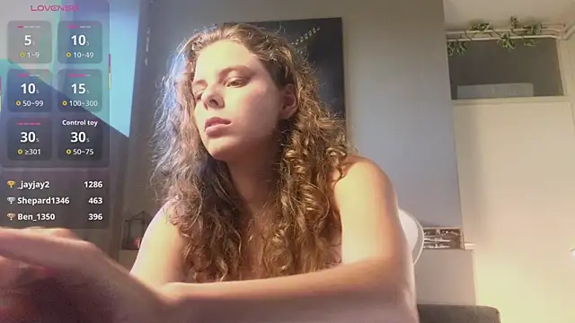 Snapshot of AyreenMoore chatting on July 2026 07:18:02 PM AyreenMoore online show from July 2026 07:18:02 PM