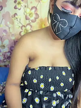 Snapshot of Monabby97 chatting on May 2026 05:27:01 AM Monabby97 online show from May 2026 05:27:01 AM