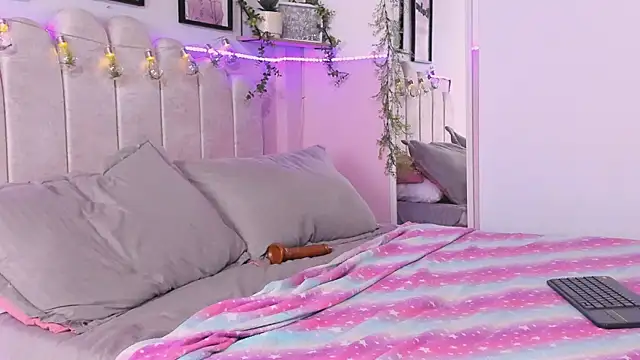 Camile Diazzz online show from January 2025 07:33:02 AM