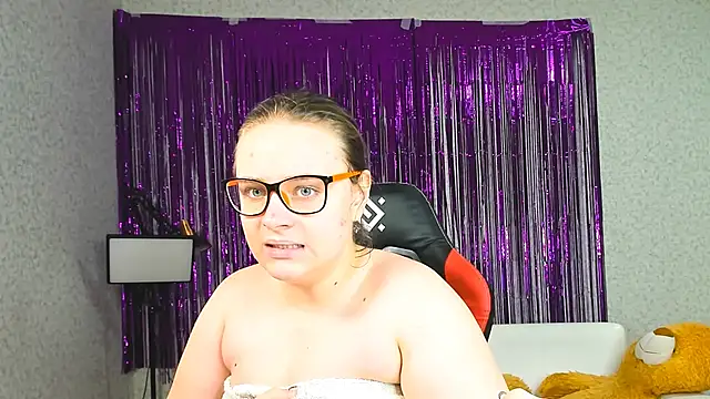 Seductive She Wolf online show from March 2025 10:46:01 AM