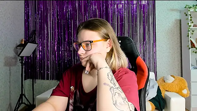 Seductive She Wolf online show from March 2025 12:19:01 AM