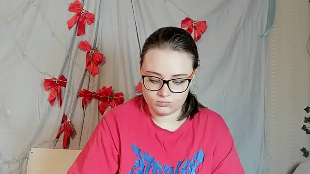 Snapshot of Seductive_She_Wolf chatting on January 2026 05:38:01 PM Seductive She Wolf online show from January 2026 05:38:01 PM