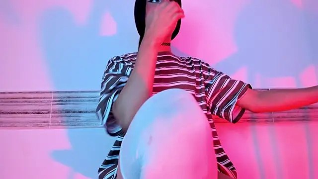 Snapshot of Sophia_Cambpell chatting on February 2025 01:11:02 PM Sophia Cambpell online show from February 2025 01:11:02 PM