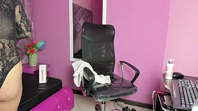 Sarah Hornny online show from March 2025 10:22:01 AM