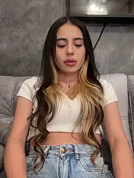 AbyThompson online show from February 2025 09:53:01 AM