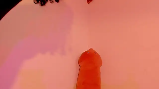 Snapshot of HarleyRedd chatting on February 2025 12:57:02 PM HarleyRedd online show from February 2025 12:57:02 PM